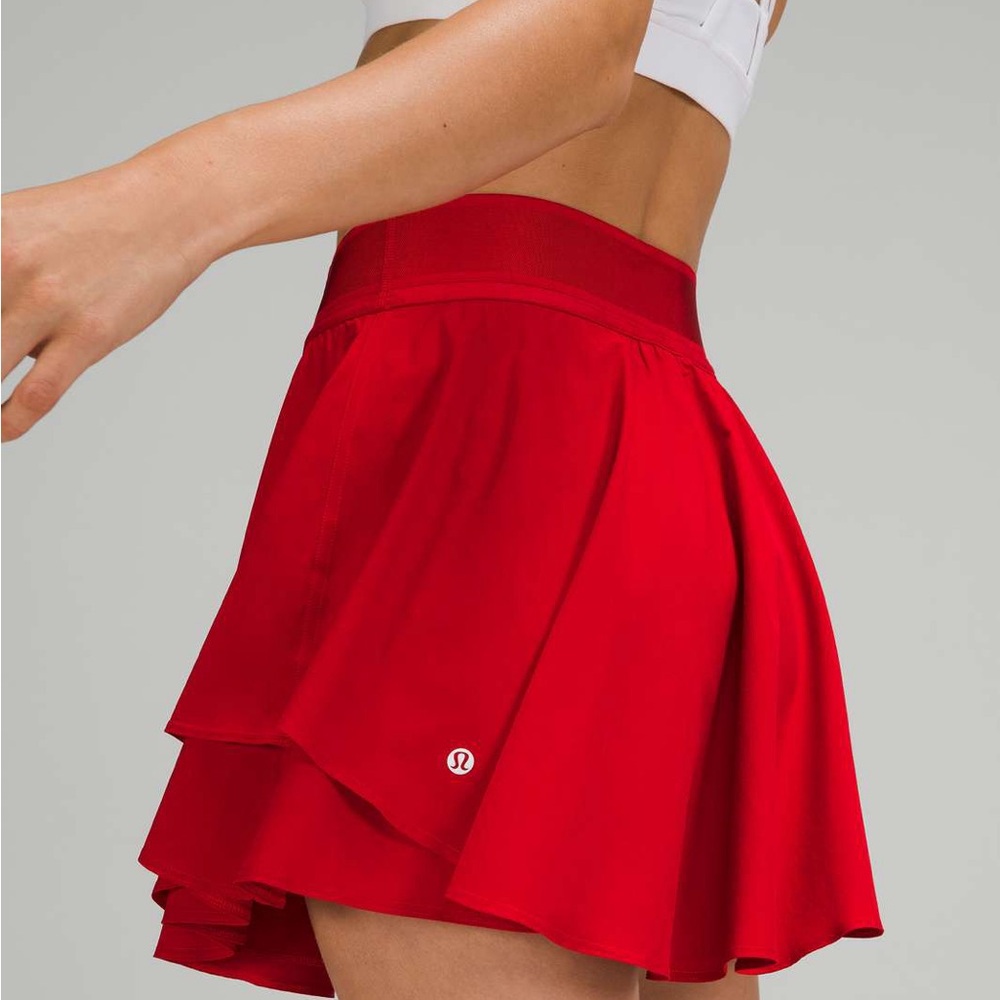 Lululemon Court Rival Hot Heat